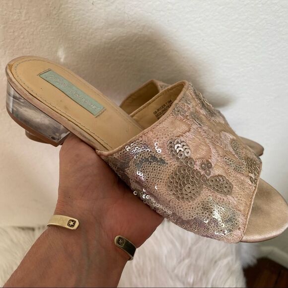 Betsy Johnson SR-Ryder blush sequins embroidered lucite block heel slides 7.5 - Picture 4 of 13